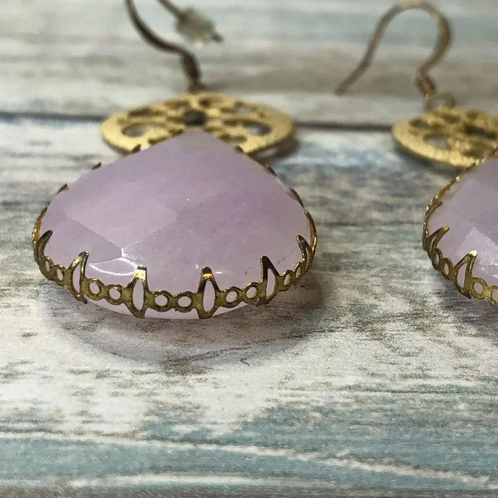 Pink Jadeite Gold Tone Filigree Earrings Dangle Drop‎